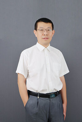张毅.jpg